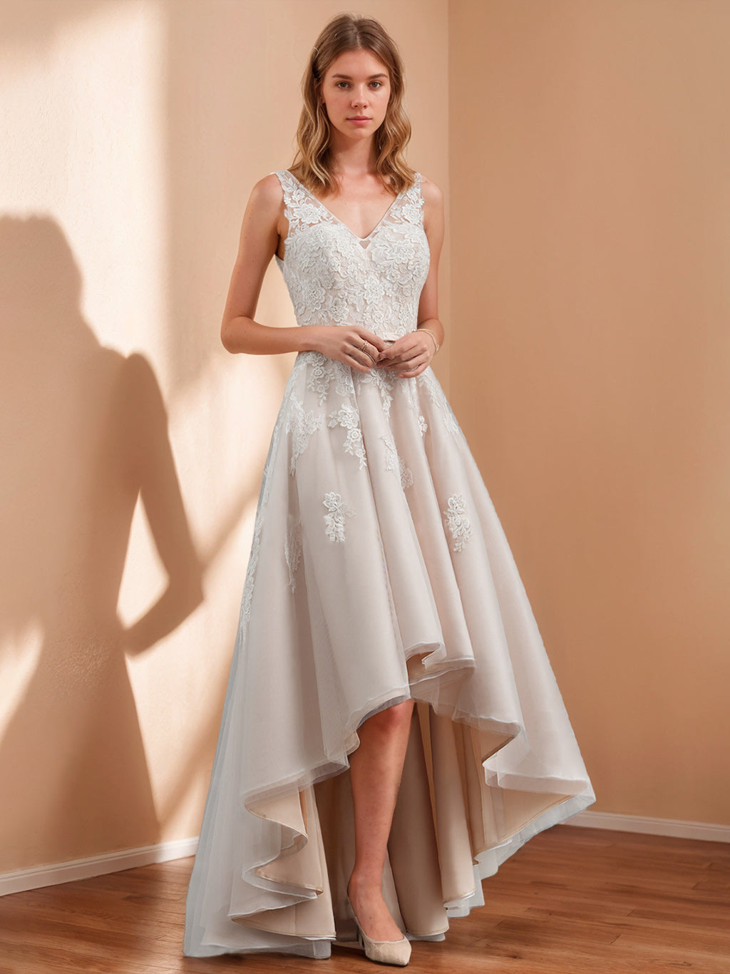 A-Line/Princess V-Neck Sleeveless Asymmetrical Wedding Dress With Appl