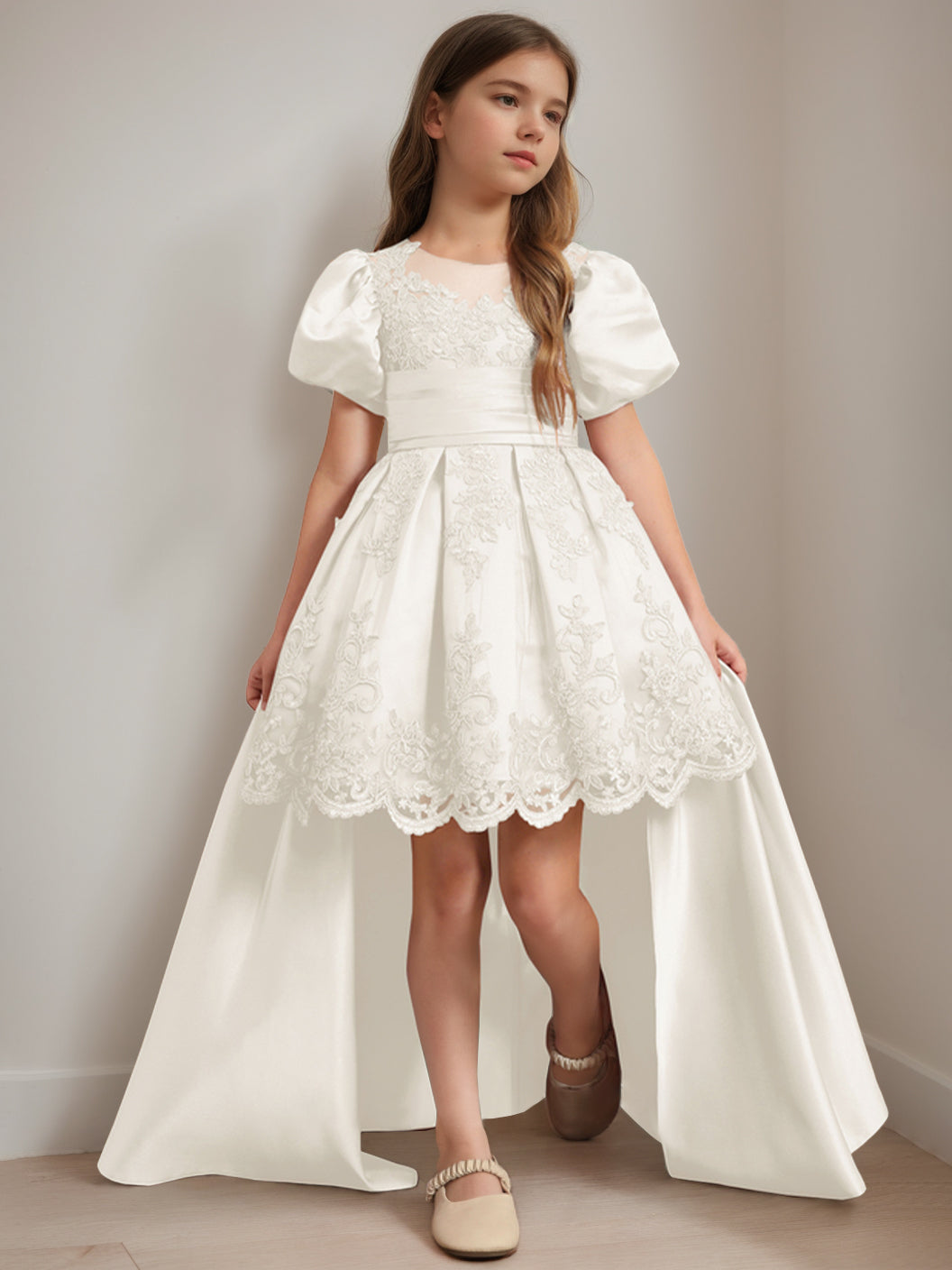 Ball-Gown Scoop Neck Short Sleeves Knee-Length Flower Girl Dress with Appliques