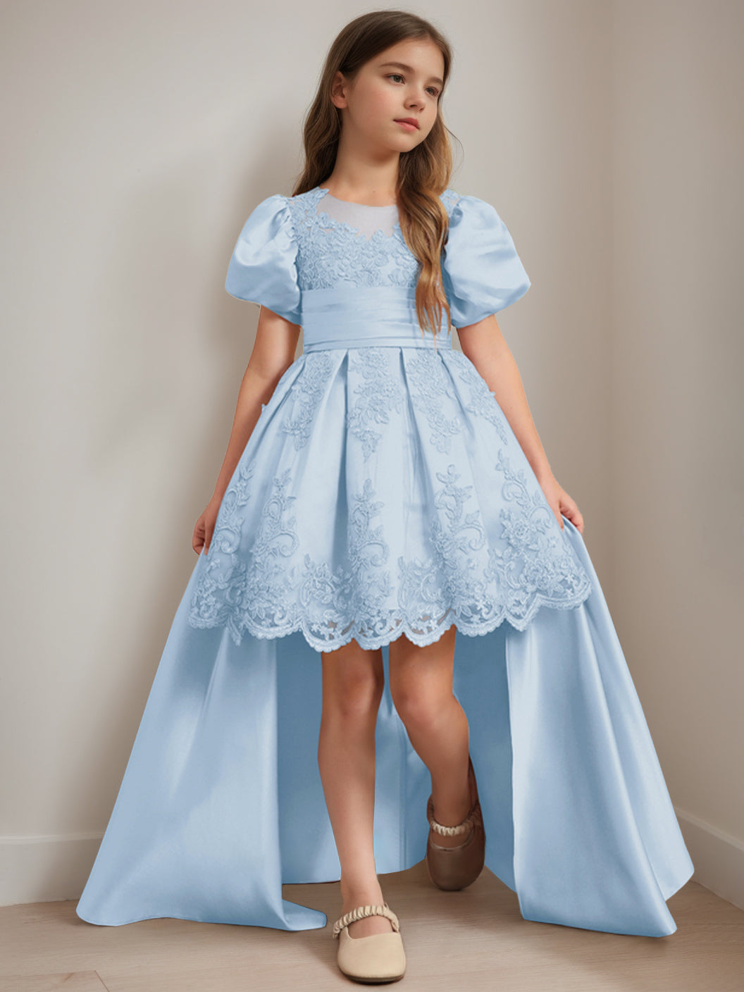 Ball-Gown Scoop Neck Short Sleeves Knee-Length Flower Girl Dress with Appliques