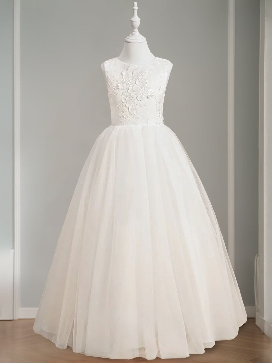 A-Line/Princess Round Neck Sleeveless Floor-Length Flower Girl Dress with Appliques