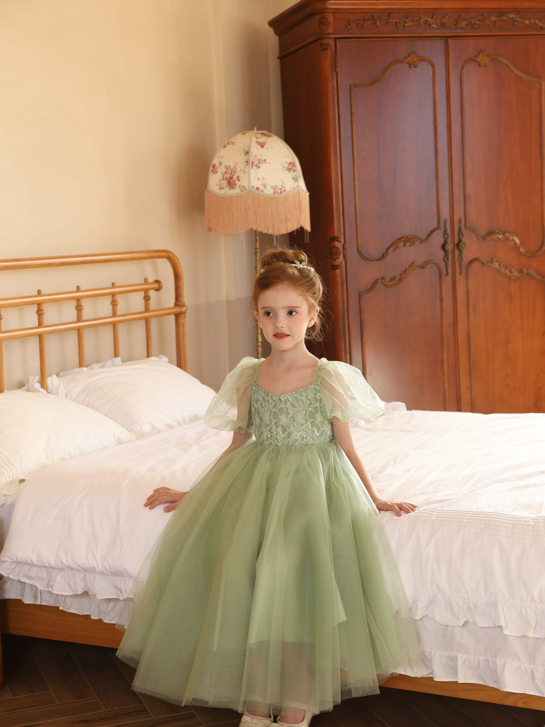 Ball-Gown Tulle Scoop Short Sleeves Tea-Length Flower Girl Dresses