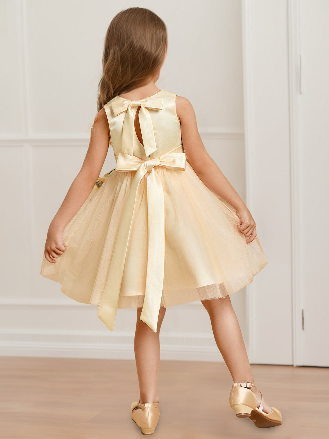 A-Line/Princess Scoop Neck Sleeveless Knee-Length Flower Girl Dress with 3D Flowers & Bowknot