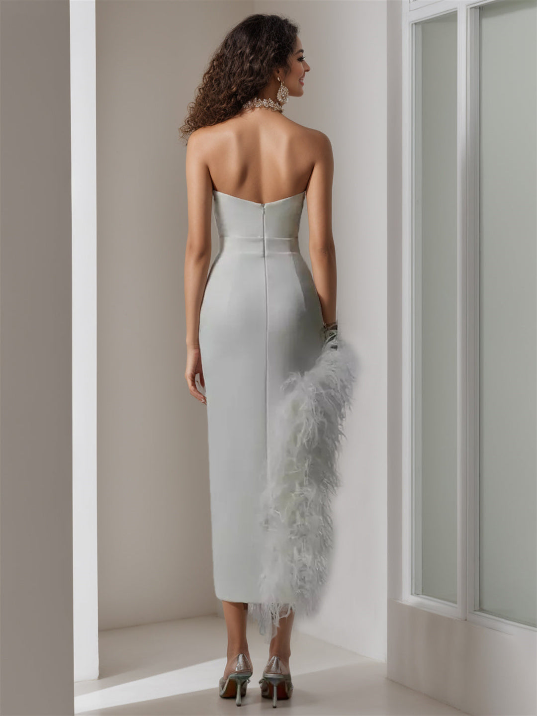 Sheath/Column Off-the-Shoulder Sleeveless Asymmetrical Wedding Dress With Pure Colour