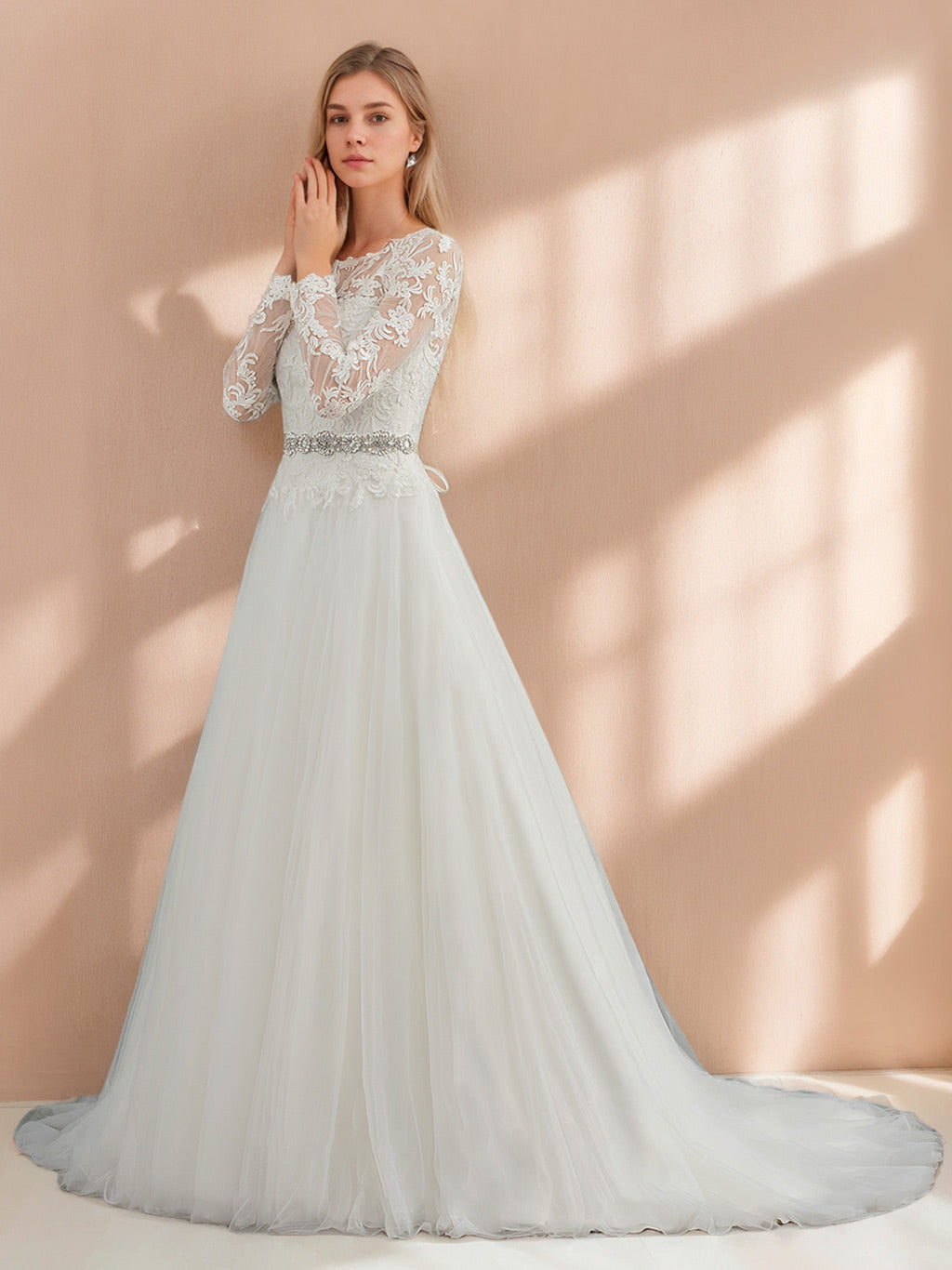 A-Line/Princess Scoop Neck Long Sleeves Floor-length Lace Wedding Dress with Appliques