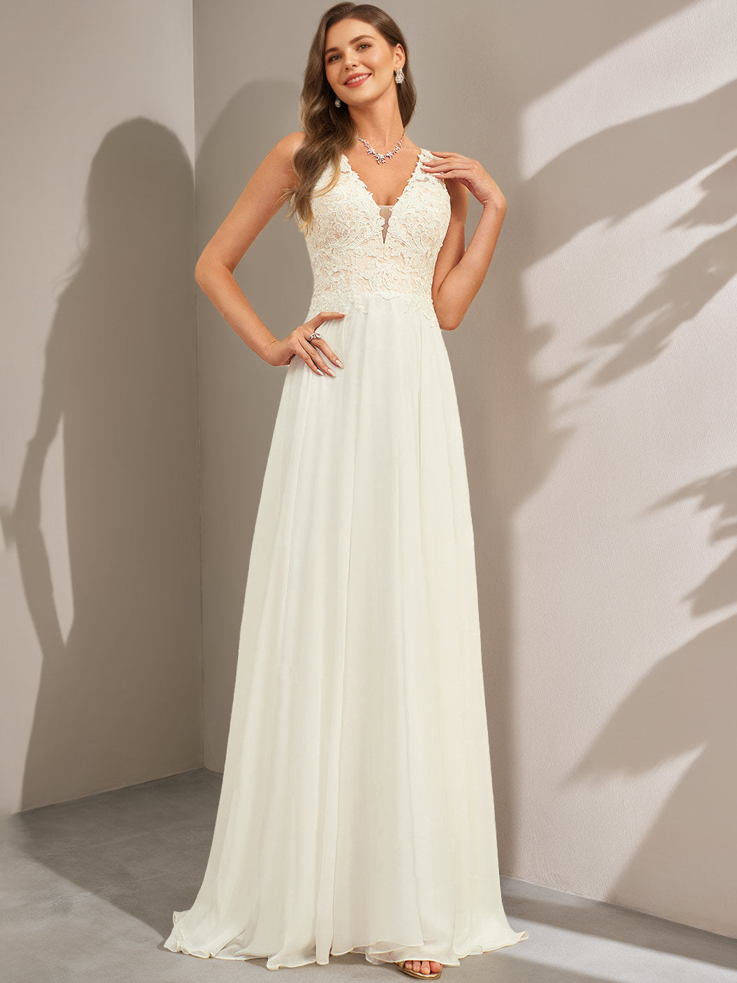 A-Line/Princess V-Neck Sleeveless Floor-Length Long Lace Wedding Dress with Appliques