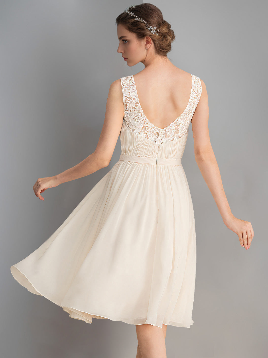 A-Line/Princess Deep V-Neck Sleeveless Knee-Length Wedding Dress with Ruched