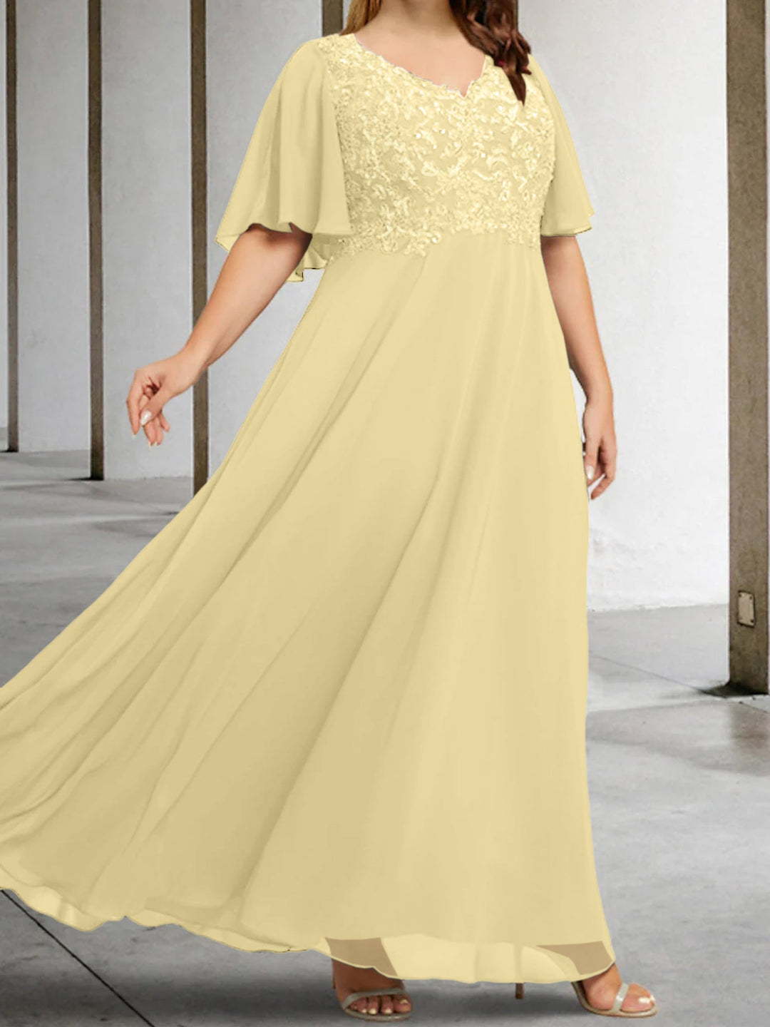 A-Line/Princess V-Neck Half Sleeves Floor-Length Mother of the Bride Dresses with Applique