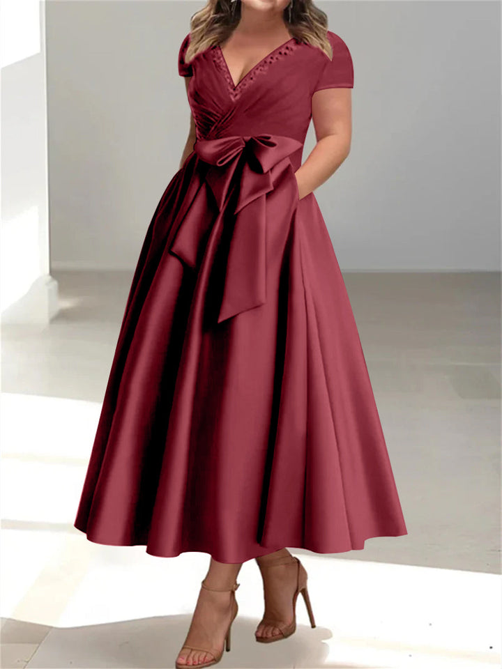 A-Line/Princess V-Neck Plus Size Mother of the Bride Dresses with Pockets & Ruffles