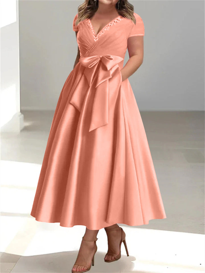 A-Line/Princess V-Neck Plus Size Mother of the Bride Dresses with Pockets & Ruffles