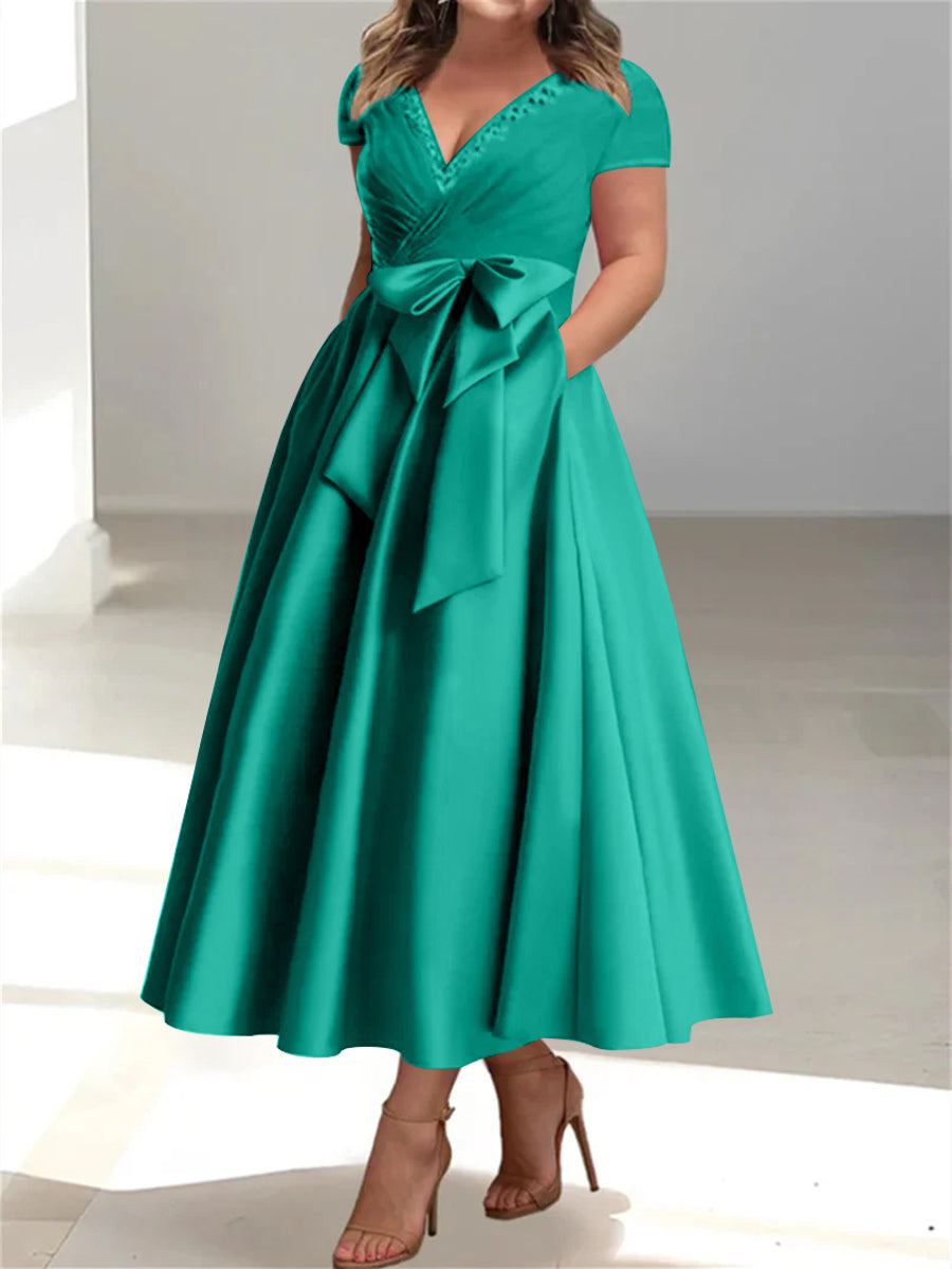 A-Line/Princess V-Neck Plus Size Mother of the Bride Dresses with Pockets & Ruffles