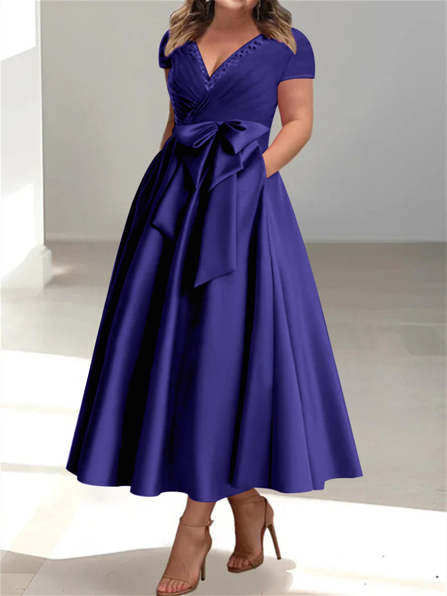 A-Line/Princess V-Neck Plus Size Mother of the Bride Dresses with Pockets & Ruffles