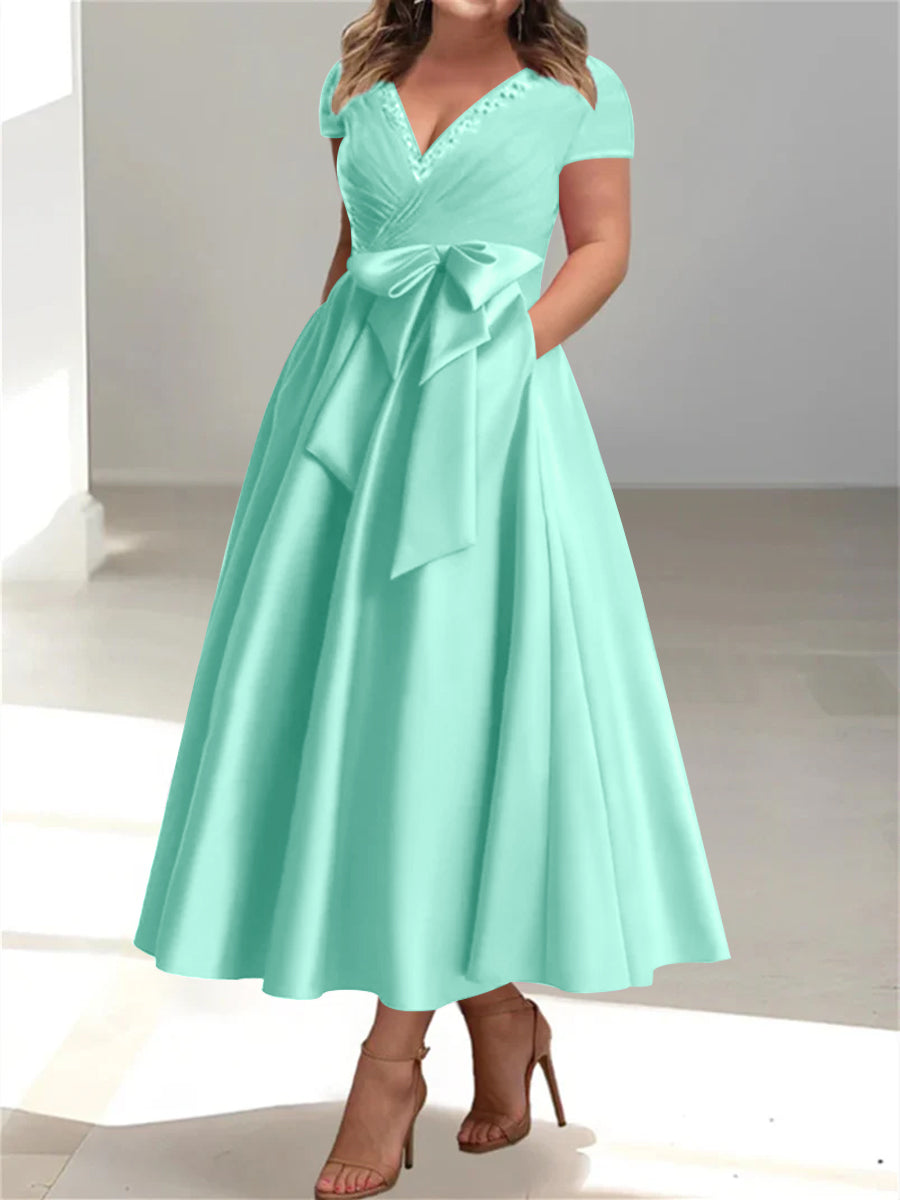 A-Line/Princess V-Neck Plus Size Mother of the Bride Dresses with Pockets & Ruffles