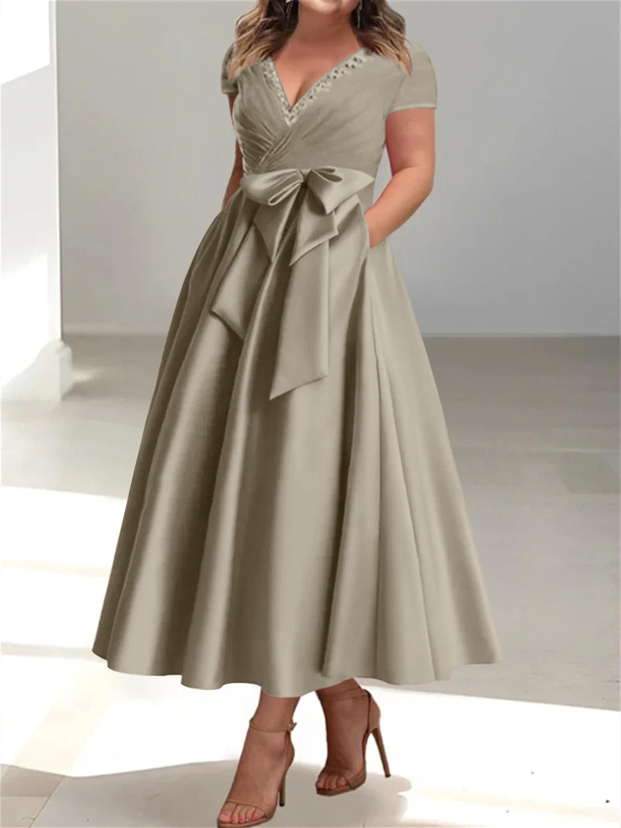 A-Line/Princess V-Neck Plus Size Mother of the Bride Dresses with Pockets & Ruffles