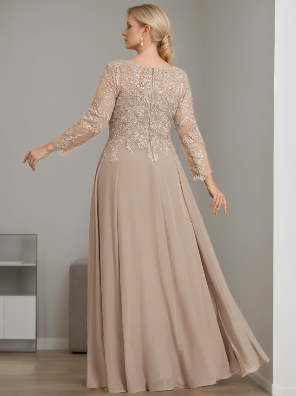 A-Line/Princess V-Neck 3/4 Length Sleeves Floor-Length Plus Size Mother of the Bride Dresses with Sequins