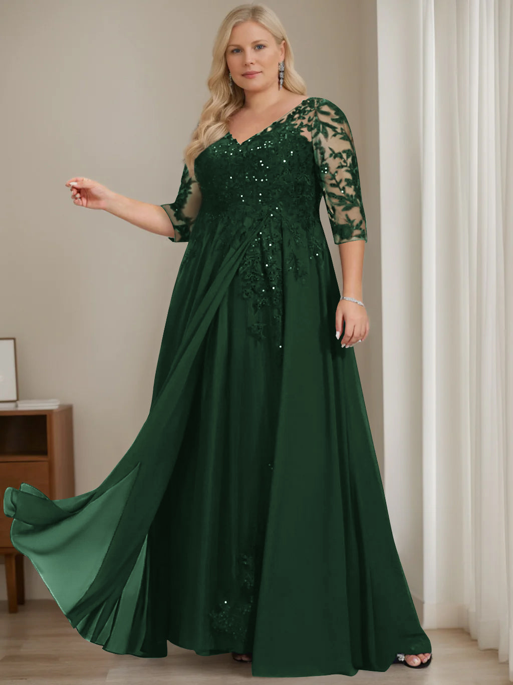 A-Line/Princess V-Neck Half Sleeves Floor-Length Plus Size Mother of the Bride Dresses with Sequins