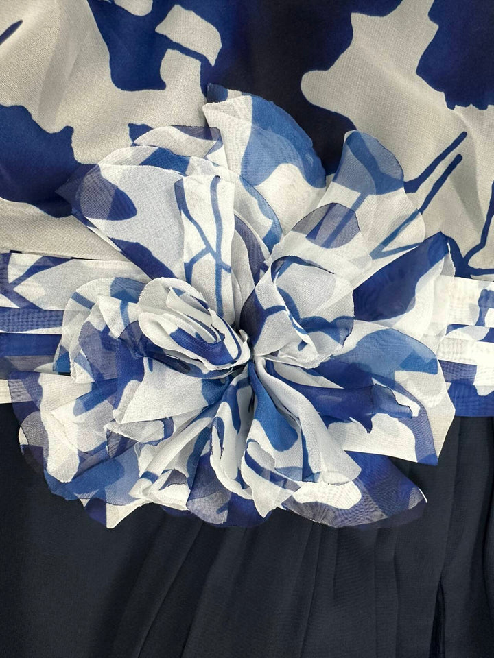 dress detail - flower