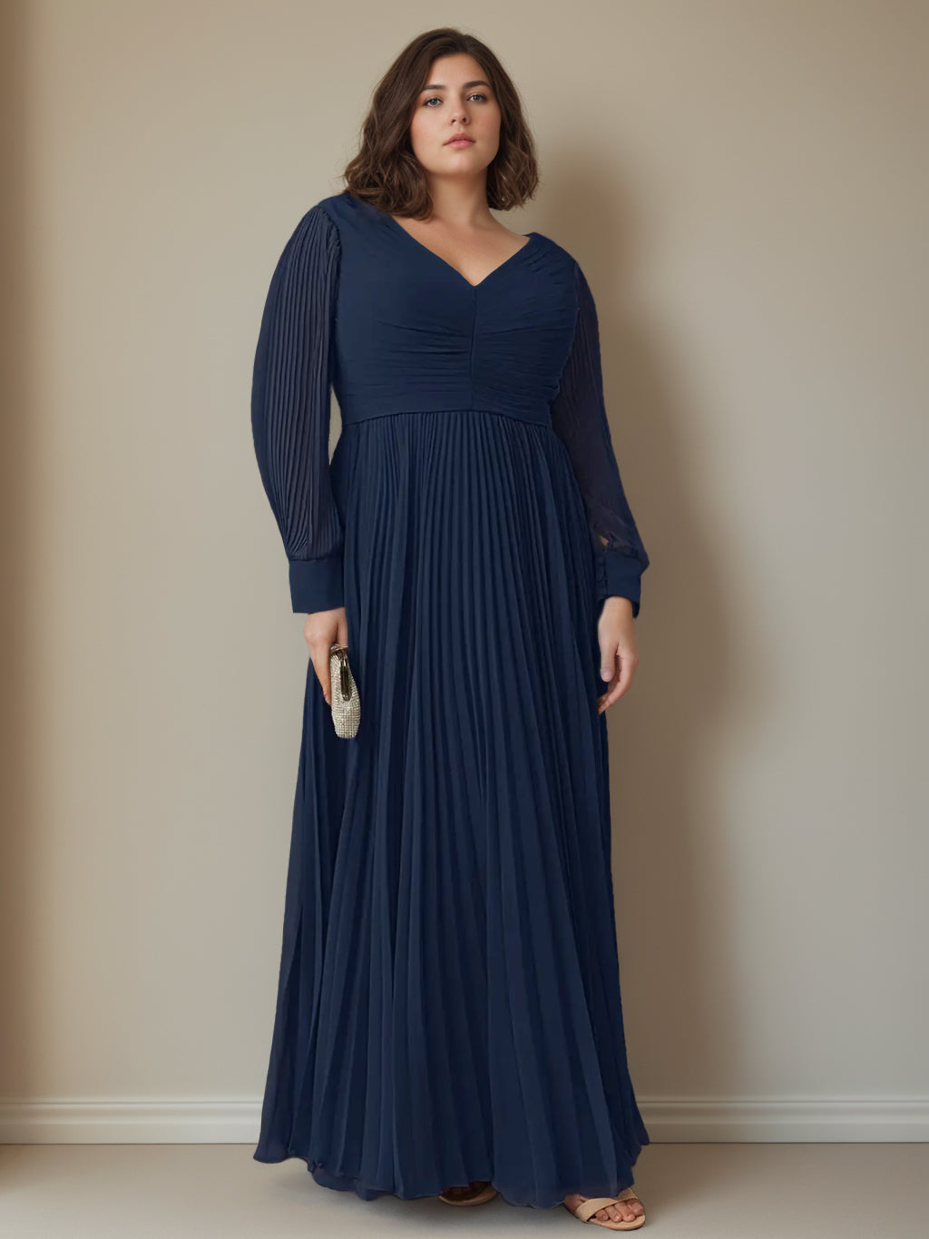 A-Line/Princess V-neck Long Sleeves Floor-Length Plus Size Mother of the Bride Dresses with Pleated