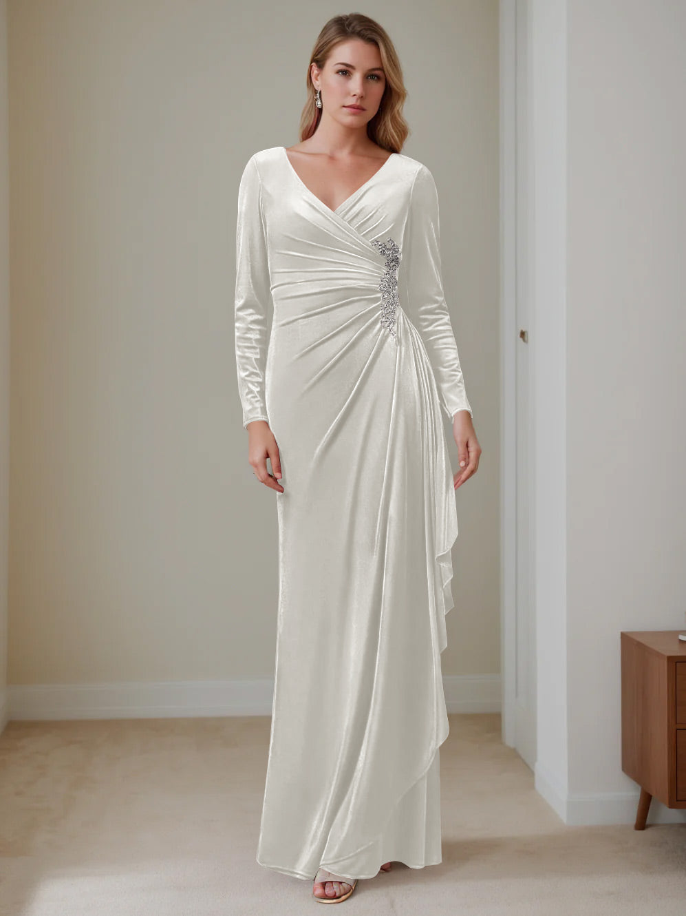 A-Line/Princess V-Neck Long Sleeves Floor-Length Velvet Mother of the Bride Dresses with Ruffles