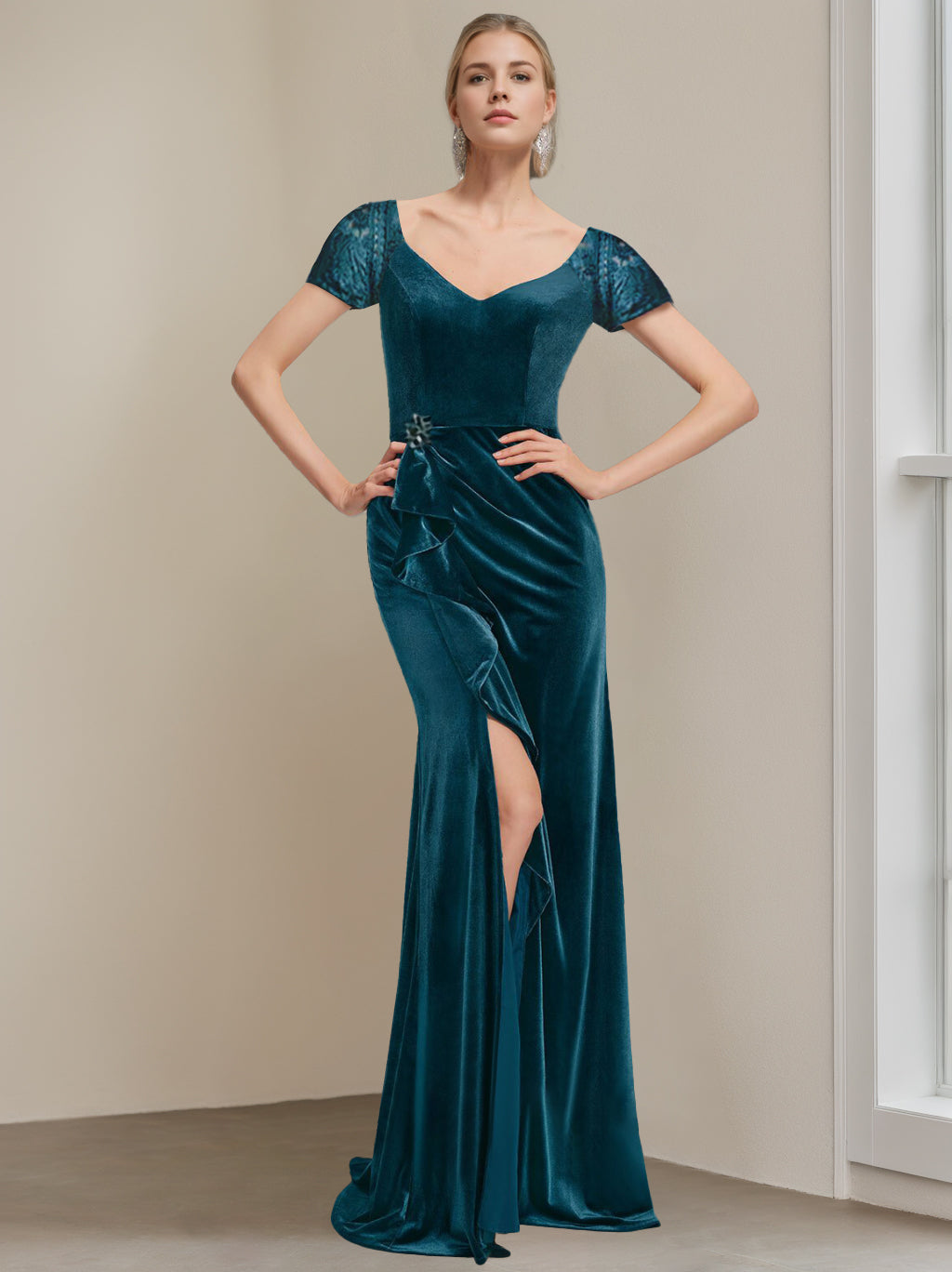 Trumpet/Mermaid V-Neck Short Sleeves Floor-Length Velvet Mother of the Bride Dresses with Ruffles & Appliques