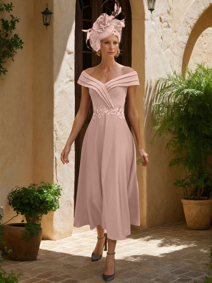 A-Line/Princess V-Neck Tea-Length Mother of the Bride Dresses with Lace Appliques