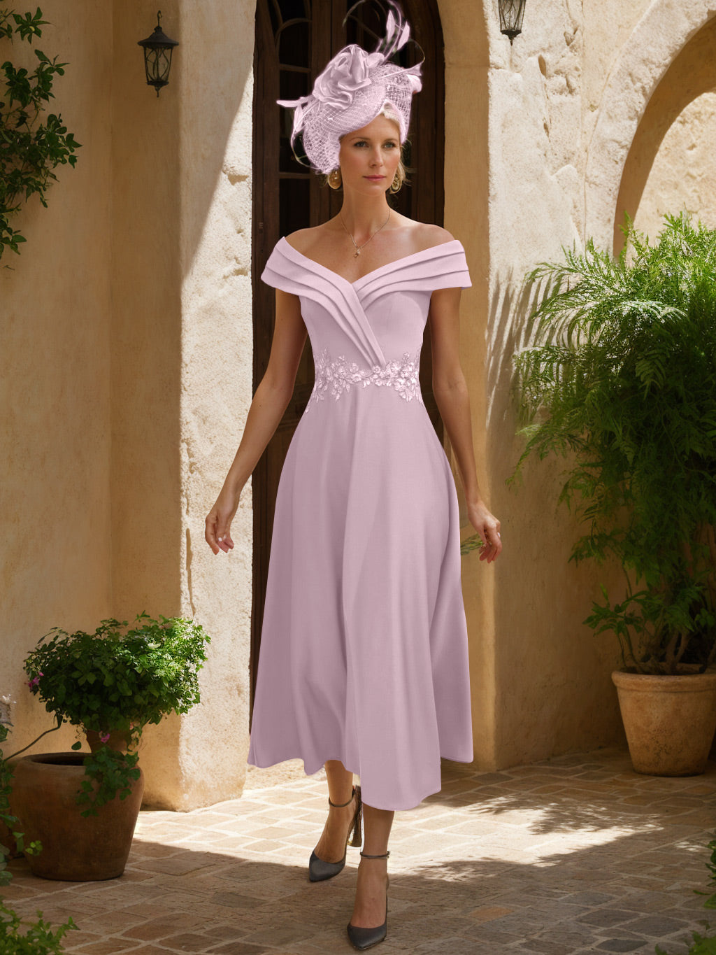 A-Line/Princess V-Neck Tea-Length Mother of the Bride Dresses with Lace Appliques