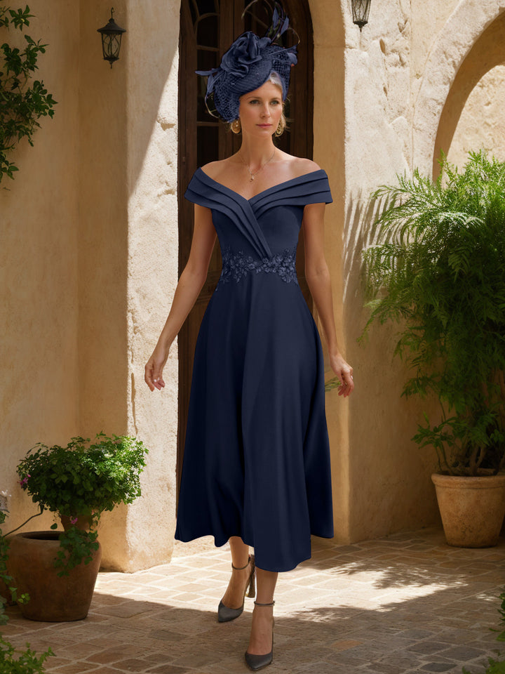A-Line/Princess V-Neck Tea-Length Mother of the Bride Dresses with Lace Appliques