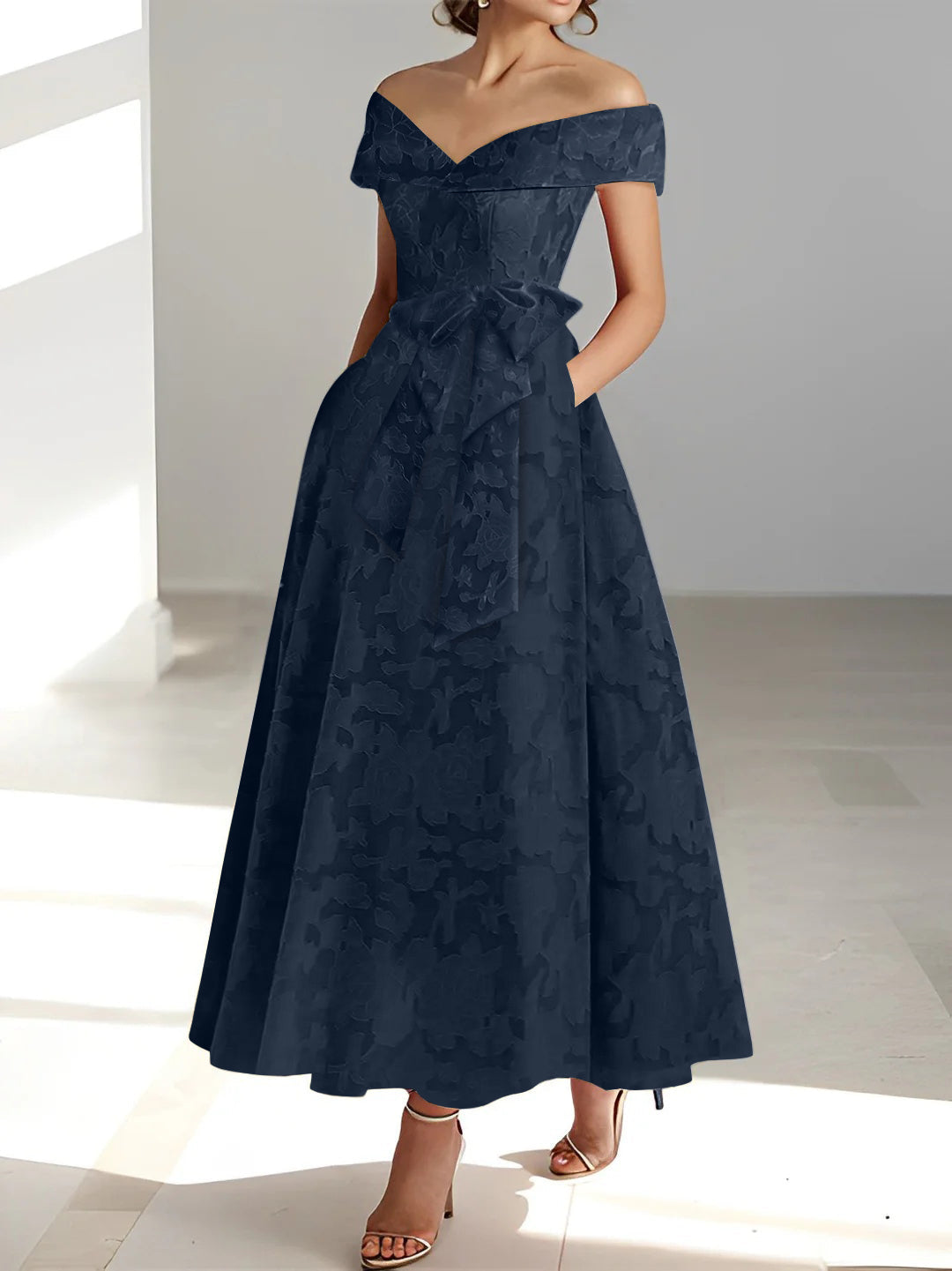 A-Line/Princess Off-the-Shoulder Sleeveless Ankle-Length Rose Lace Applique Mother of the Bride Dresses with Pockets