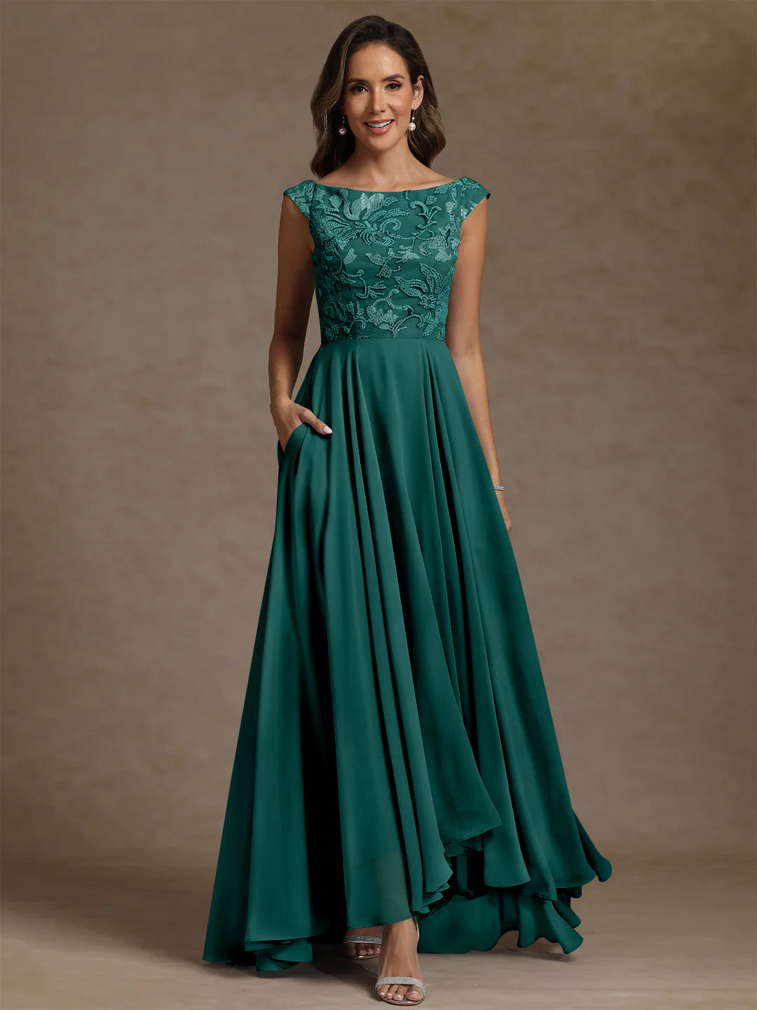 A-Line/Princess Scoop Chiffon Mother of the Bride Dresses Lace Sequins Floor-Length Sleeveless Pleated
