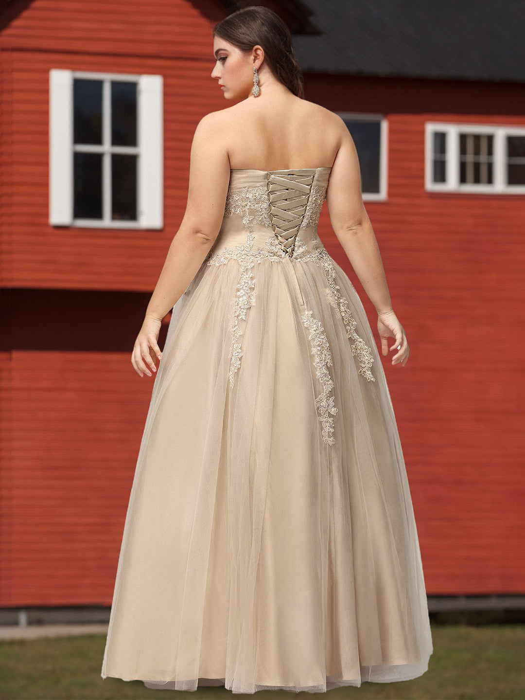 Ball Gown Sweetheart Neckline Sleeveless Floor-Length Tulle Plus Size Prom Dresses with Appliques, Lace & Beads