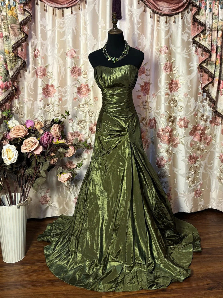 Trumpet/Mermaid Strapless Sleeveless Floor-Length Taffeta Prom Dresses with Ruched