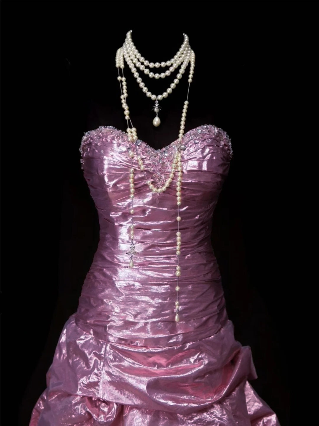 A-Line/Princess Sweetheart Sleeveless Floor-Length Taffeta Prom Dresses with Ruched & Sequins