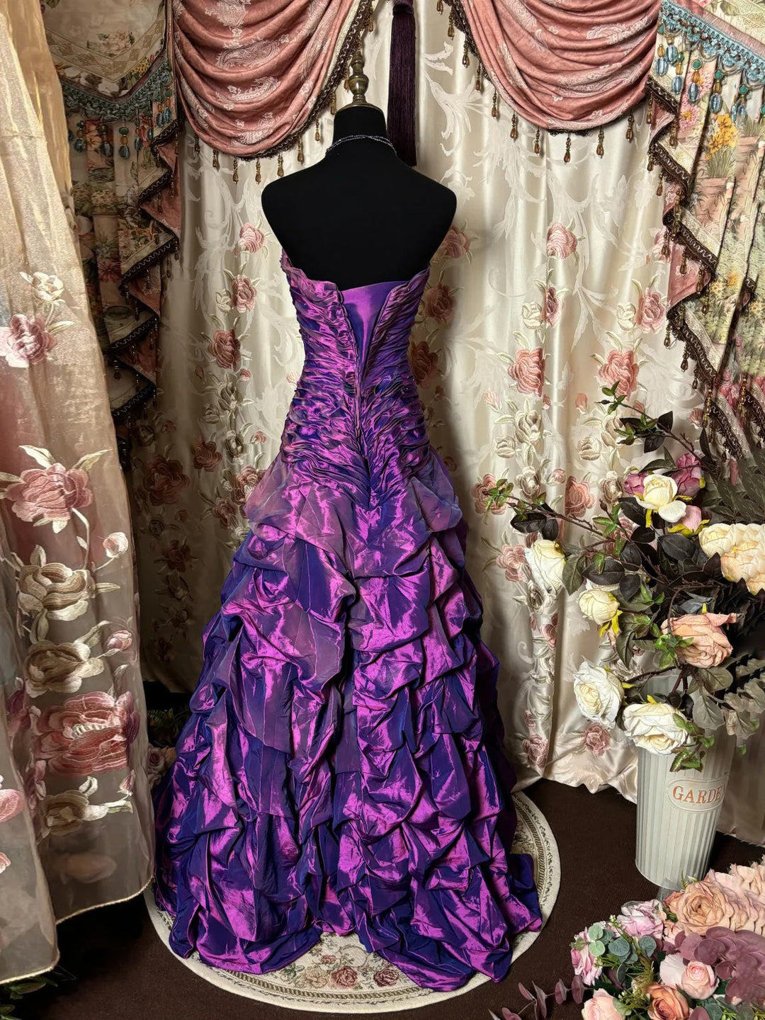 A-Line/Princess Sweetheart Sleeveless Floor-Length Taffeta Prom Dresses with Ruffles & Sequins