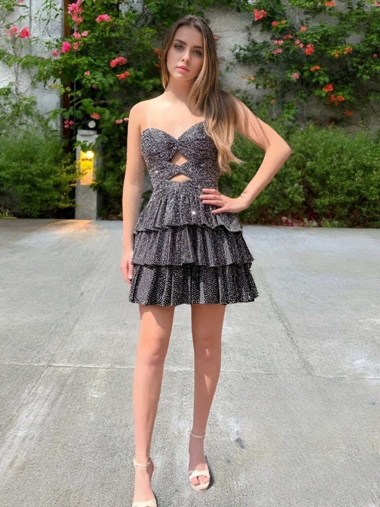 A-Line/Princess Strapless Sleeveless Short/Mini Homecoming Dresses with Beaded and Ruffles