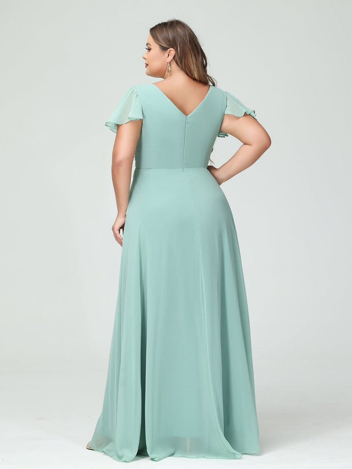 A-Line/Princess/Princess V-Neck Short Sleeves Chiffon Plus Size Bridesmaid Dresses with Pockets & Split Side