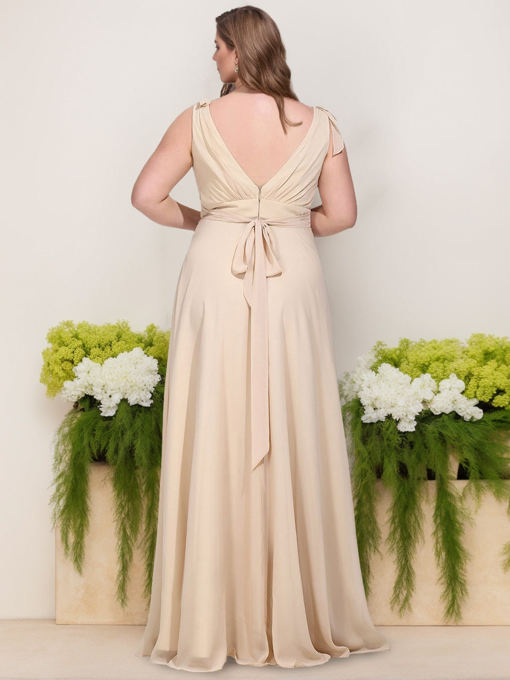 A-Line/Princess V-Neck Sleeveless Floor-Length Plus Size Bridesmaid Dresses with Bowknot