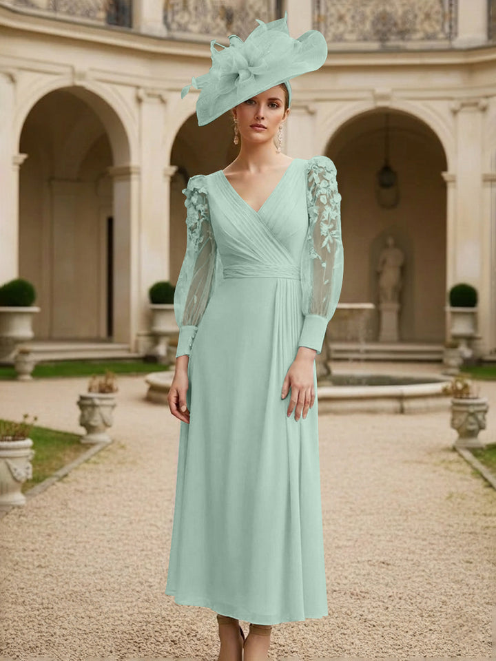 A-Line/Princess V-Neck Chiffon Mother of the Bride Dresses with 3D Flower