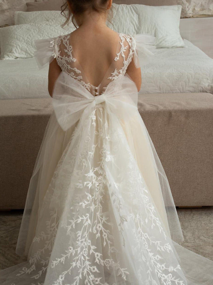 A-Line/Princess Scoop Sleeveless Luxurious Flower Girl Dress With Appliques & Watteau Train