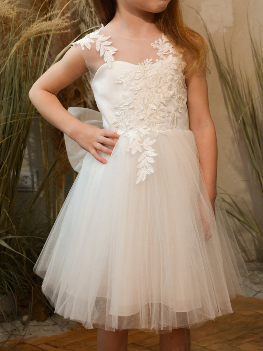 A-Line/Princess Scoop Elegant Flower Girl Dress With Lace Appliques & Bow & Pearls