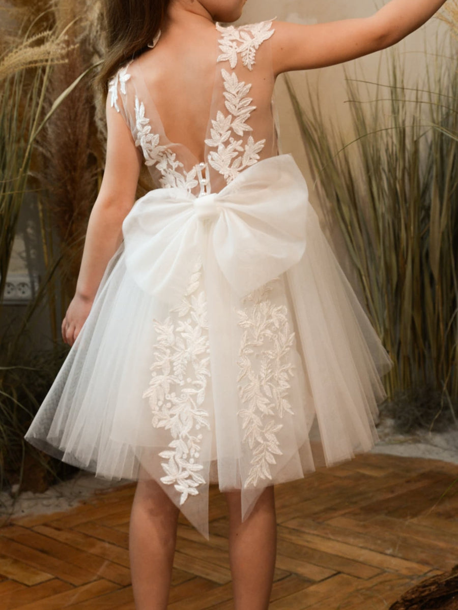 A-Line/Princess Scoop Elegant Flower Girl Dress With Lace Appliques & Bow & Pearls
