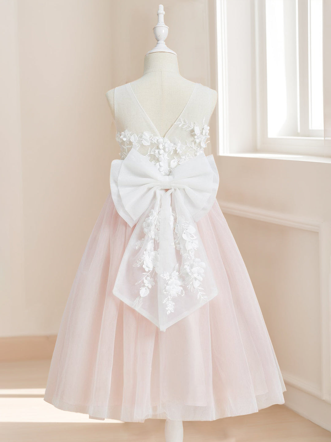 A-Line/Princess Scoop Sleeveless Tea-Length Pleated Flower Girl Dresses with 3D Flowers & Bow