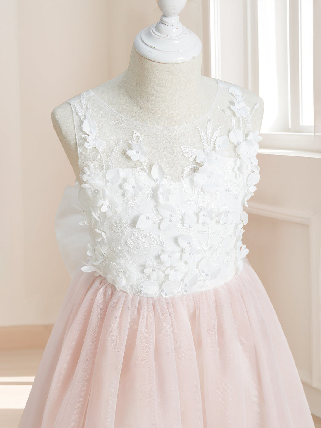 A-Line/Princess Scoop Sleeveless Tea-Length Pleated Flower Girl Dresses with 3D Flowers & Bow