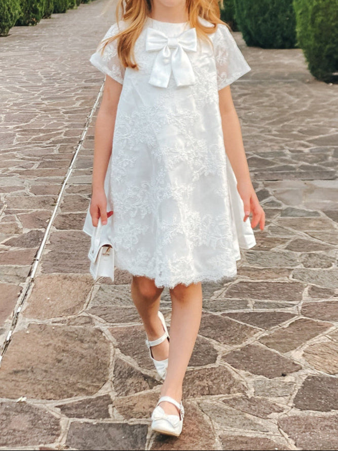 A-Line/Princess Scoop Short Sleeves Knee-Length Pleated Flower Girl Dresses with Bows & Lace Appliques