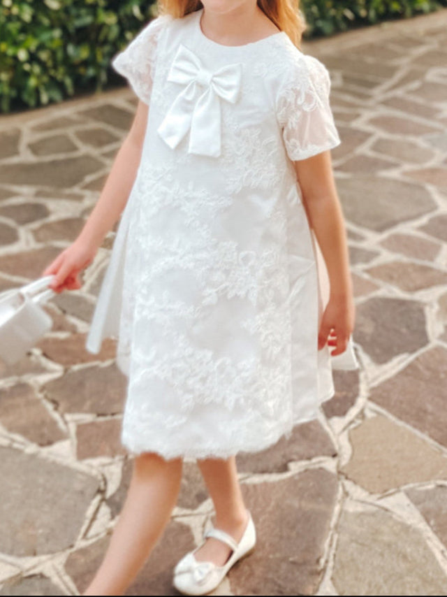 A-Line/Princess Scoop Short Sleeves Knee-Length Pleated Flower Girl Dresses with Bows & Lace Appliques