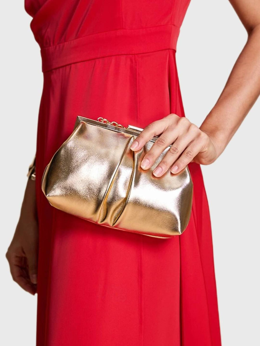 Gold Elegant Metallic Chain Clutch Bag With Ruffles