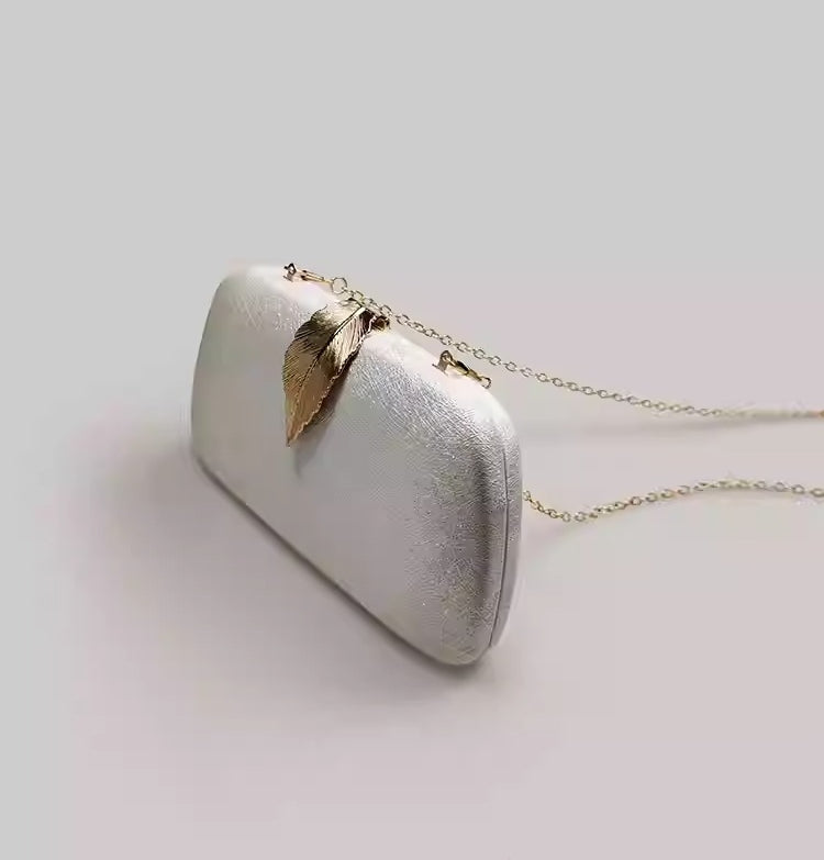 Women's Clutches & Evening Bags Bark Pattern