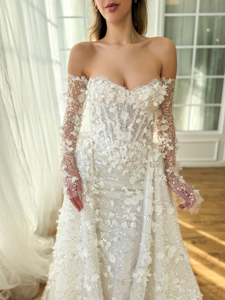 Mermaid/Trumpet Sweetheart Strapless Long Sleeves/Gloves Floor-Length  Wedding Dresses with Appliques