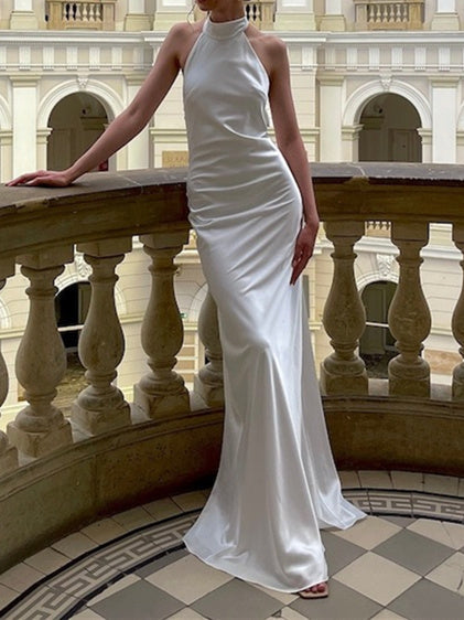 Trumpet/Mermaid Halter Floor-Length Wedding Dress