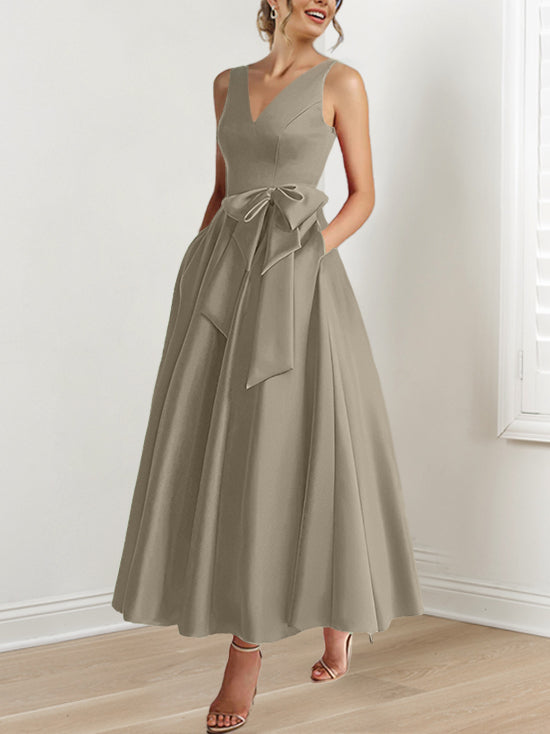 A-Line/Princess V-Neck Mother of the Bride Dresses with Pockets