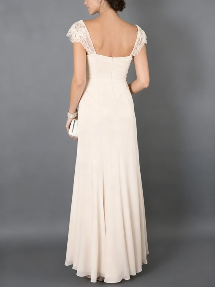 A-Line/Princess Scoop Sleeveless Mother of the Bride Dresses with Lace Pleats