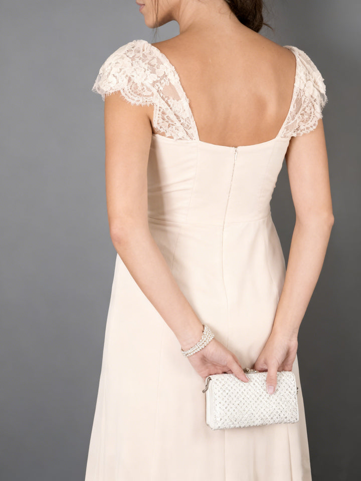 A-Line/Princess Scoop Sleeveless Mother of the Bride Dresses with Lace Pleats